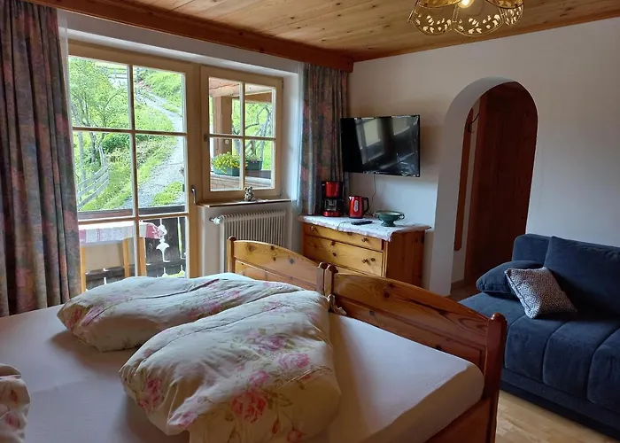 Ferienzimmer Brennerbauer ホームステイ